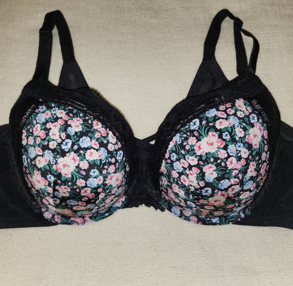 NWOT Torrid Bra 42C